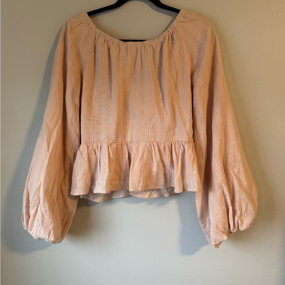 Vici Blush Peasant Top - Picture 5 of 5